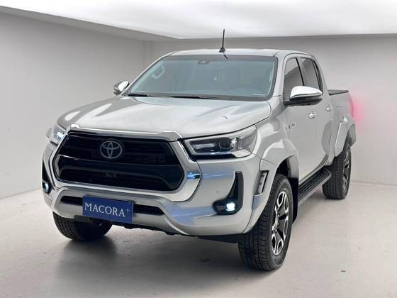 TOYOTA HILUX 2.8 D-4D TURBO DIESEL CD SRX PLUS 4X4 AUTOMÁTICO TOYOTA HILUX 2.8 D-4D TURBO DIESEL CD SRX PLUS 4X4 AUTOMÁTICO